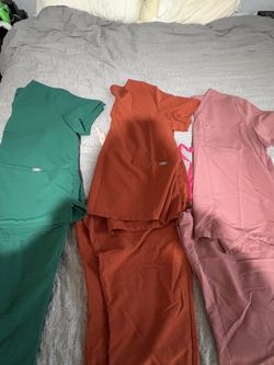 Assorted 2X Figs Scrub Sets
