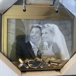 Fetco Home Decor 6x4'' XOXO Wedding Photo Flip
