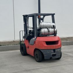 2005 Toyota Forklift 