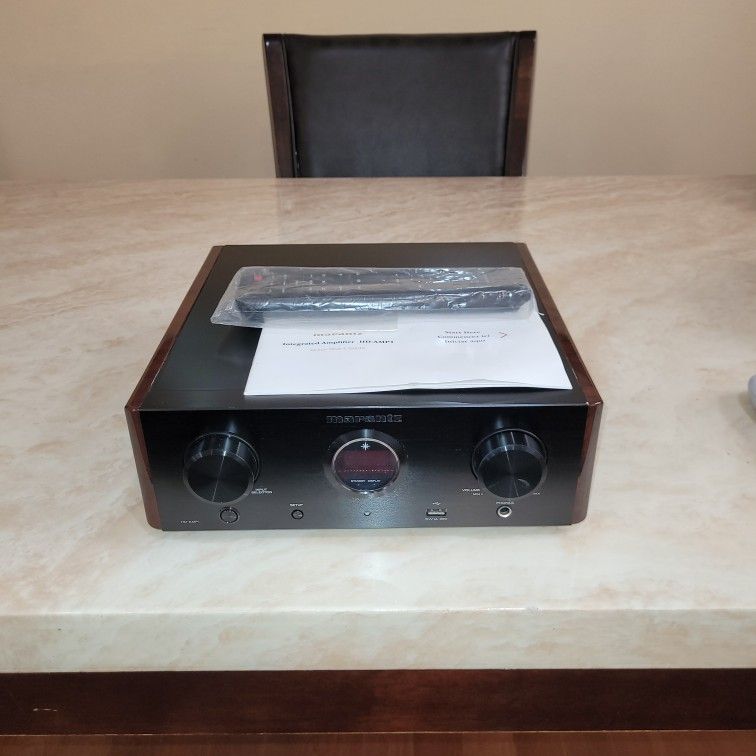 Stereo Intergrated Amplifier Black