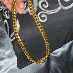 18k Cuban Chain 
