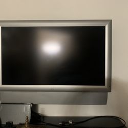 Westinghouse 43 inch TV