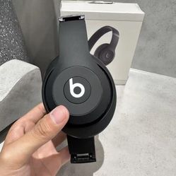 Beats Studio Pro 4 Pop-up Edition