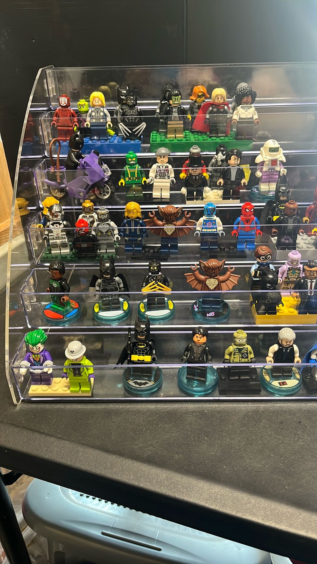 51 Lego Superheroes Minifigures - Price Firm