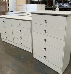 Set Eight and five drawers dresser
