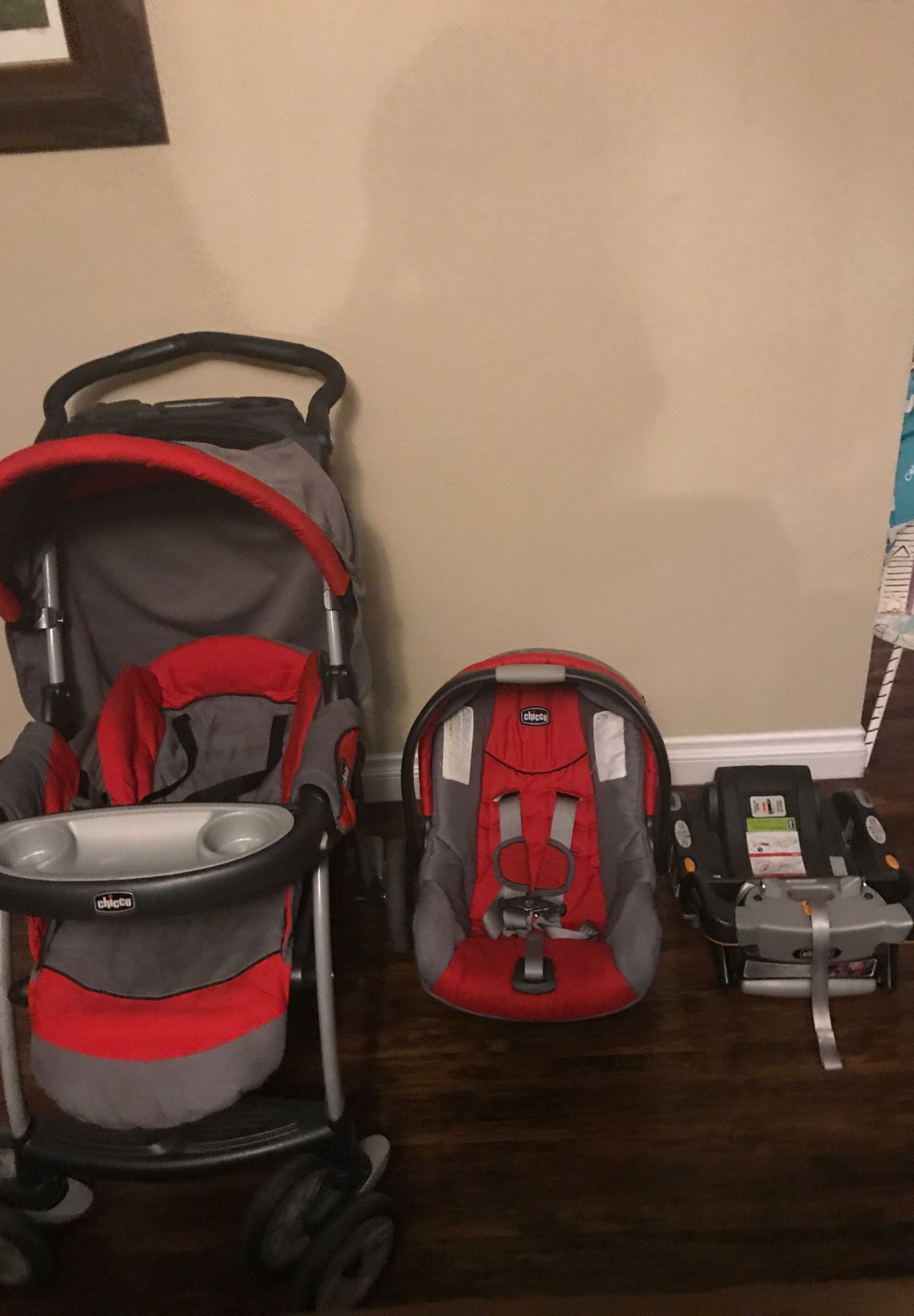 Chicco Car Seat & Stroller for Sale in Rialto, CA OfferUp