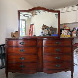 Dixie 8 Drawer Dresser And Mirror