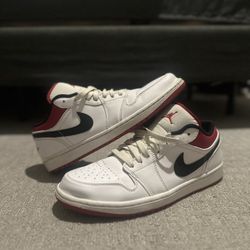 Jordan 1 Low 10.5M