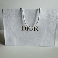 AUTHENTIC CHRISTIAN DIOR WHITE SHOPPING/GIFT BAG HEAVY PAPER ROPE HANDLES NEW