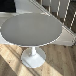 Round White Dining Table 