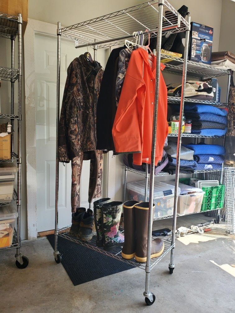Metal Rolling Closet/Wardrobe Rack
