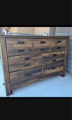 Ashley Dresser