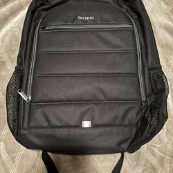 Octave Backpack for 15.6” Laptops