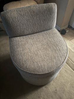Chair ( rolling wheels)