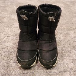Boys H&M black Waterproof boots size 9.5
