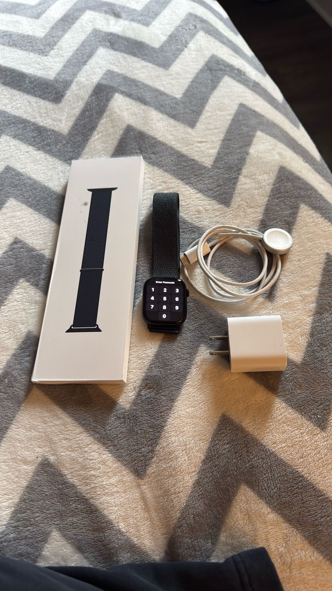 Almost New Apple Watch 10