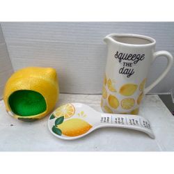 Kitchen Decor Bundle.. New.. All For $7