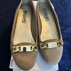 Woman Flats 