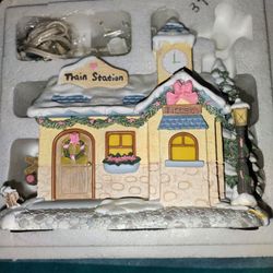 Hawthorne Village Precious Moments Precious Rails Train Station