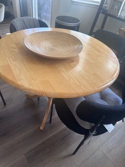 Round table (chairs not included )
