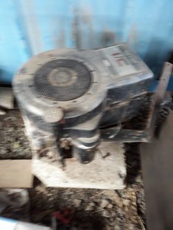 Lawnmower engines Briggs and Stratton