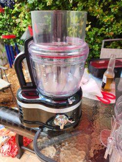 KITCHEN AID PROSESSOR w/ALL ATTACHMENTS