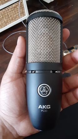 Akg p220 microphone