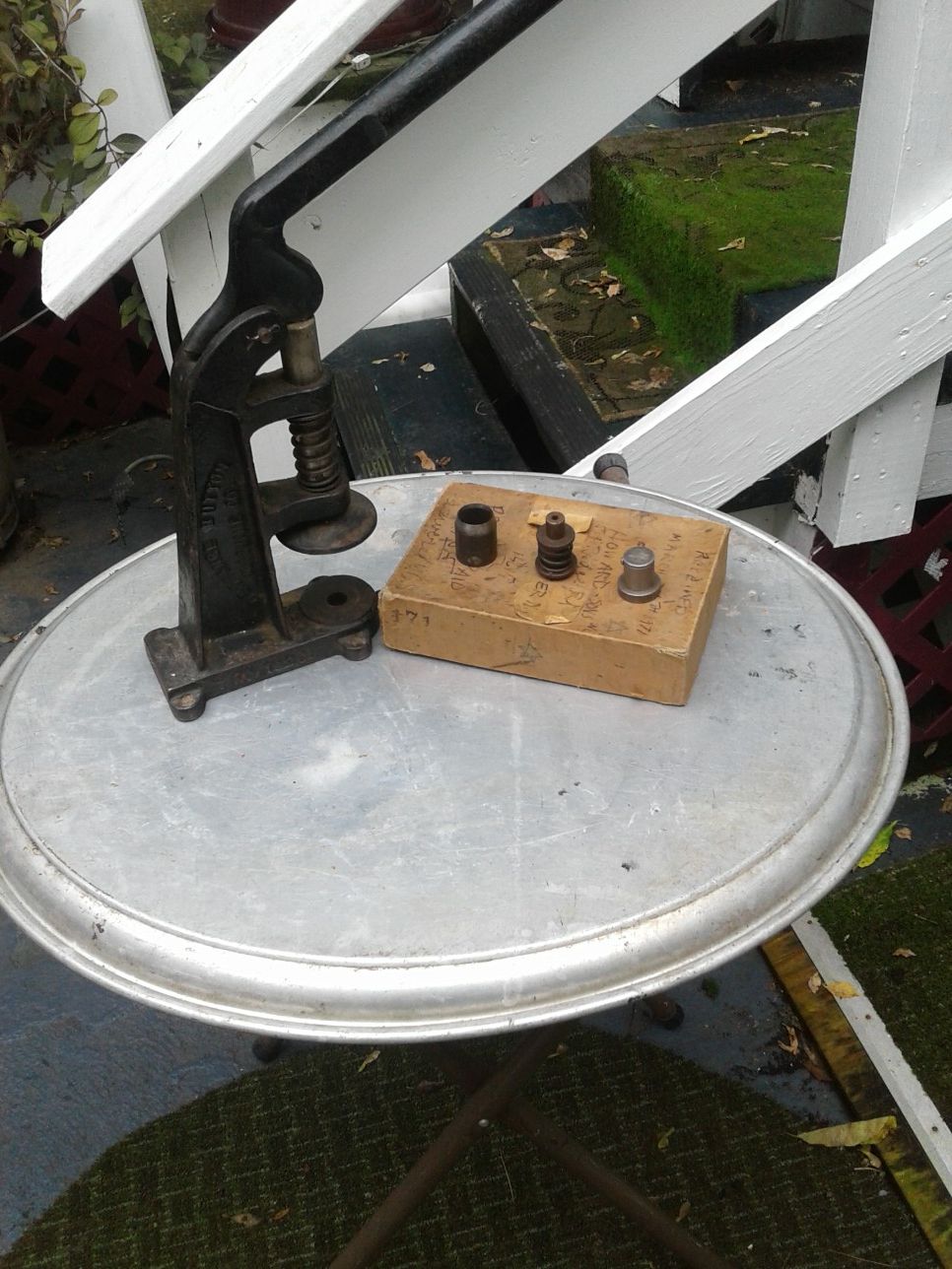 Upholstery button marker with dies
