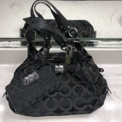 AUTHENTIC COACH PURSE & WALLET