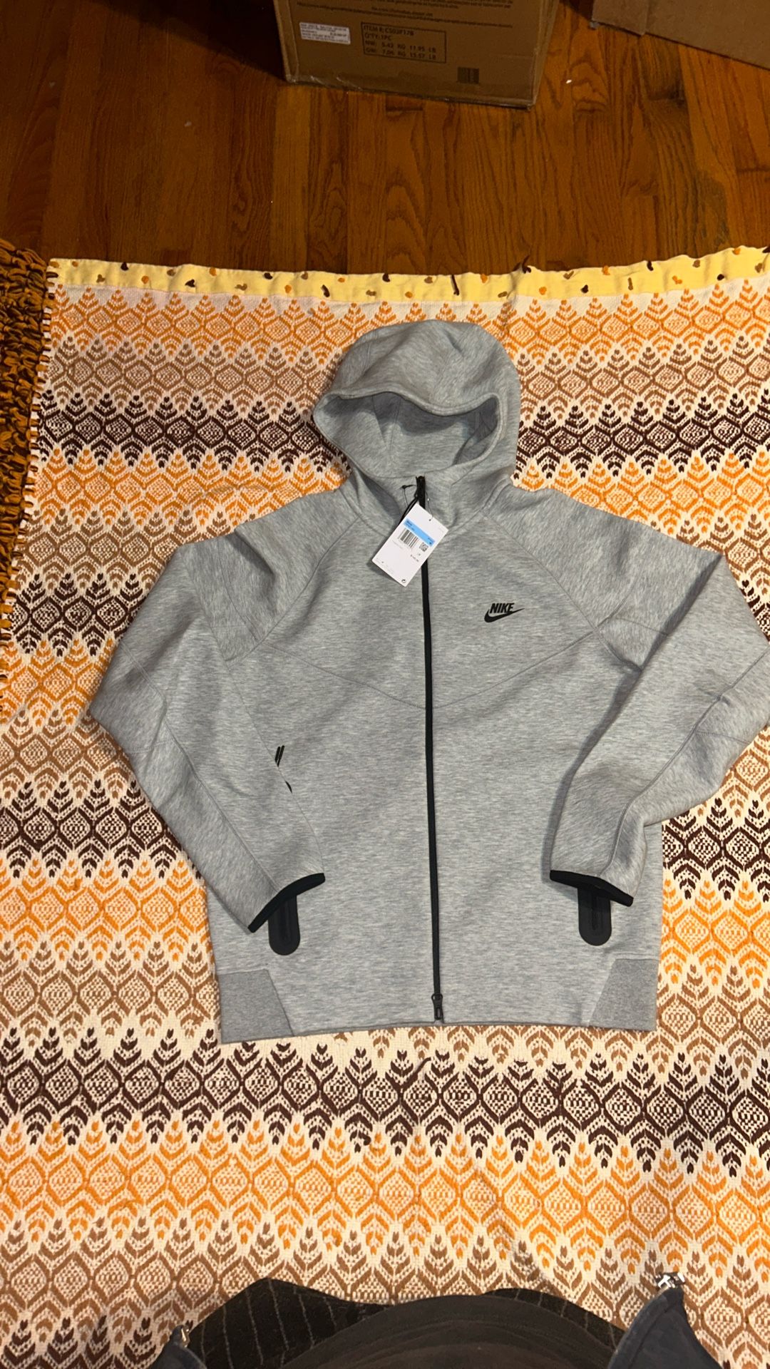 Nike Tech Fleece Windrunner Size Medium New