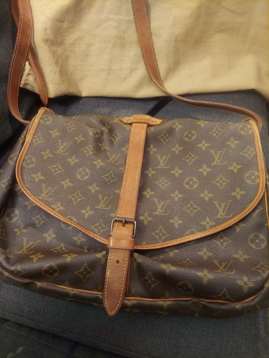 Authentic Samour 35 Vintage LV for Sale in Albuquerque, NM - OfferUp