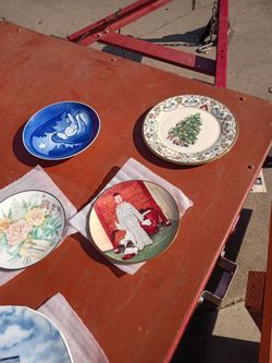 Lot of 5 Vintage Decorative Collector Plates
