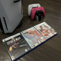 PS5 DISK VERSION BUNDLE - Controllers, Headset, Games