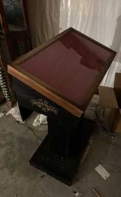Smith and Wesson display case
