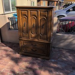 Thomasville Armoire