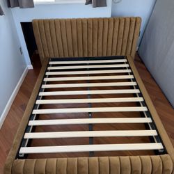 Gorgeous Full-Size Platform Bed – (Delivery + Assembly Included)