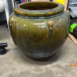 Large ceramic Glazed Pot Planter For Plants / Small Trees