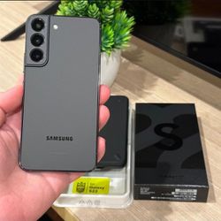 Samsung Galaxy S22 Unlocked / Desbloqueado 😀 - Different Colors Available