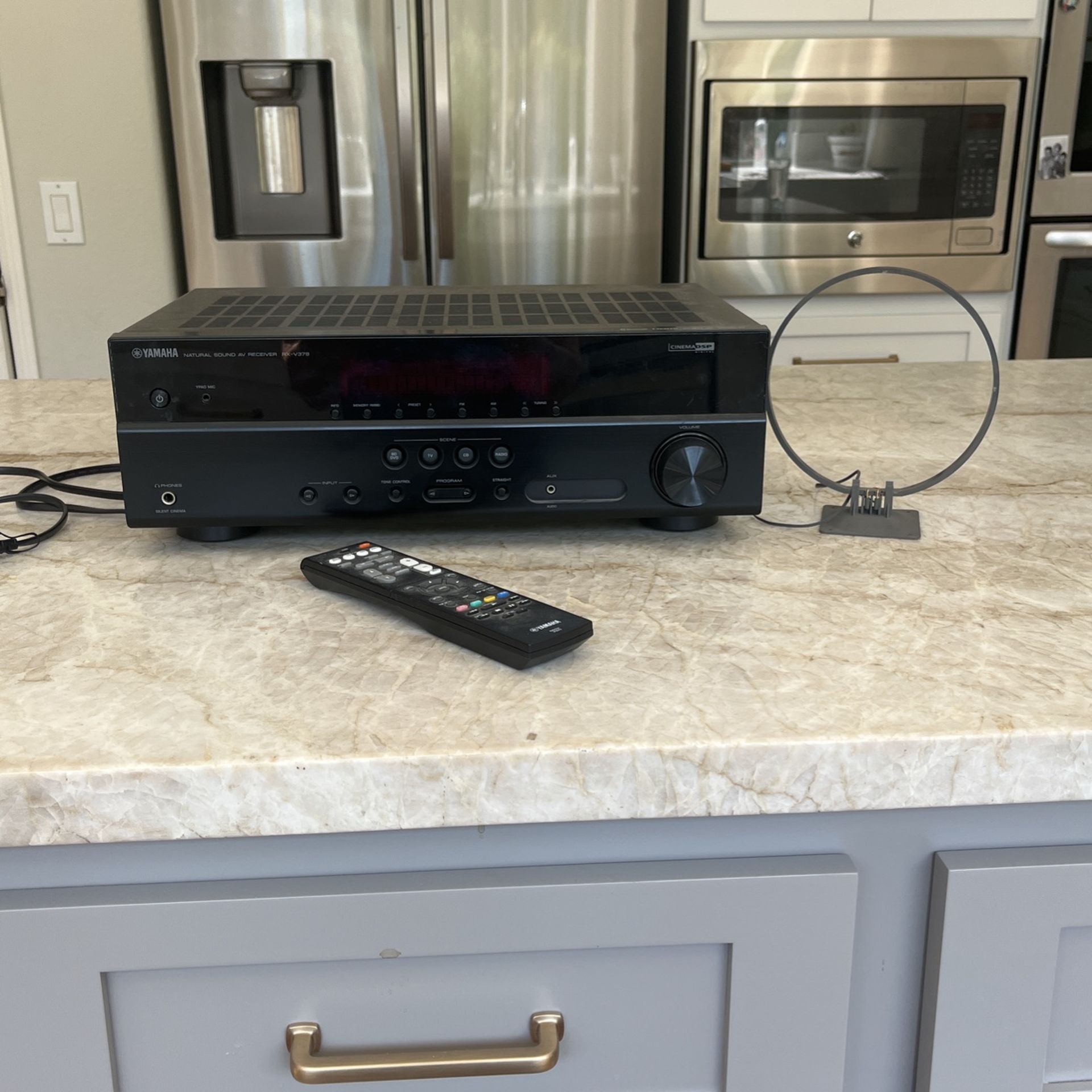 Yamaha RX-V379 Receiver