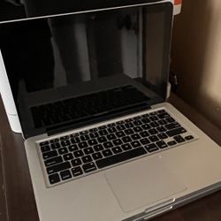 2 Mac Book Pro’s
