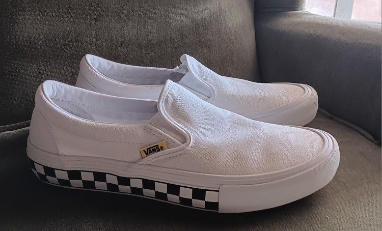 Men's Sz 8.5 Retro Van's Slip On Shoes
