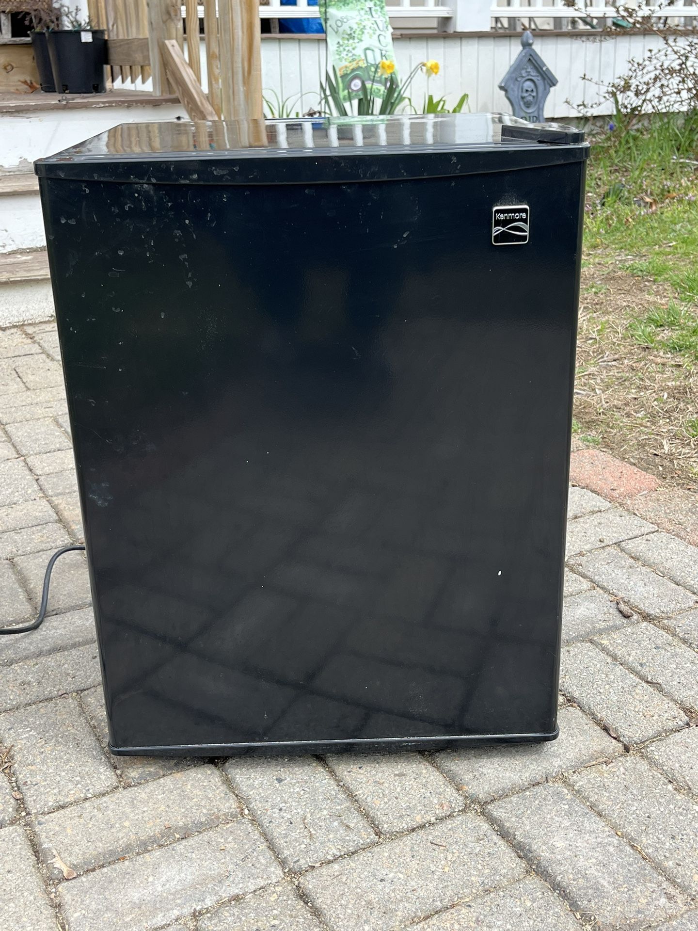 Kenmore Mini Fridge / Freezer 19x24 Black Model (contact info removed)0