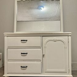 Wood Dresser/Vanity 
