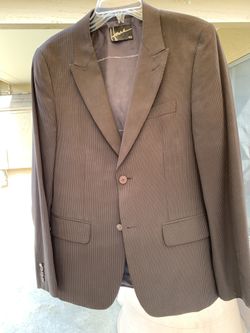 Howe men’s suit size 42r pants 34 great condition
