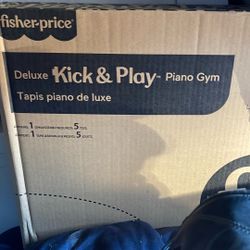 Kick And Play Piano 