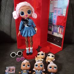 Lol Surprise OMG Uptown Girl Doll Pink Hair Family Set.
