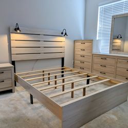 Queen 5PC Whitewash Queen Bedroom Set *BRAND NEW*