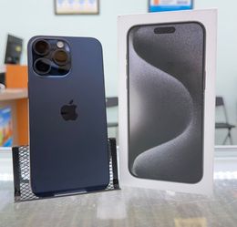 iPhone 15 Pro Max unlocked