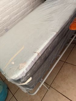 New twin temperpidic bed with frame