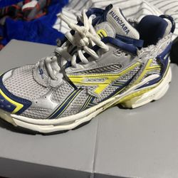 Balenciaga runners sz 43